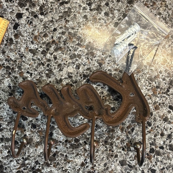 Rustic “keys” holder - Picture 5 of 5